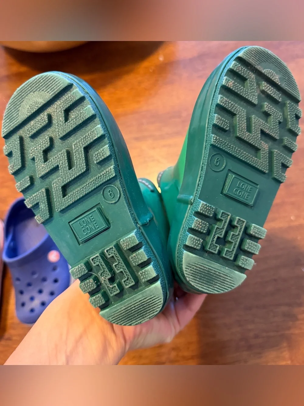 CROCS durable green